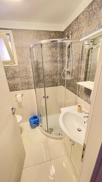 Koupelna v ubytování ManfredoniaJacuzzi