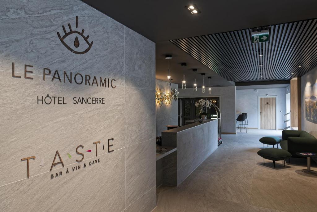 Certifikát, hodnocení, plakát nebo jiný dokument vystavený v ubytování Le Panoramic