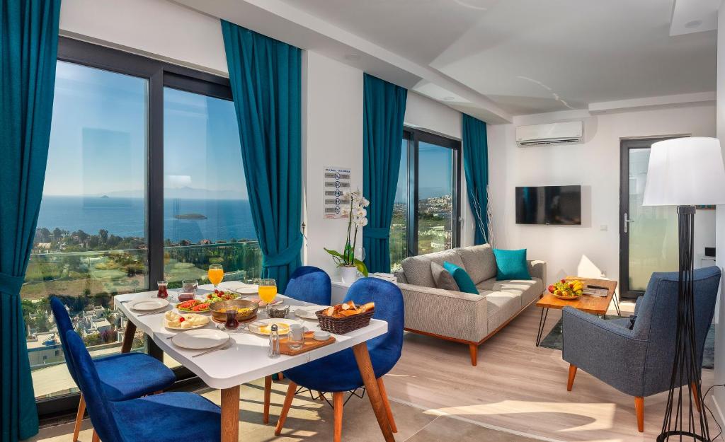 Μια τηλεόραση ή/και κέντρο ψυχαγωγίας στο Bodrum Infinity Apartments