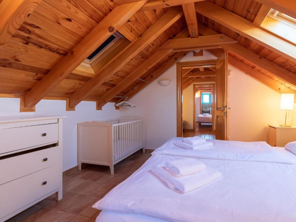 Posteľ alebo postele v izbe v ubytovaní Holiday Home Villa Bugenvila by Interhome