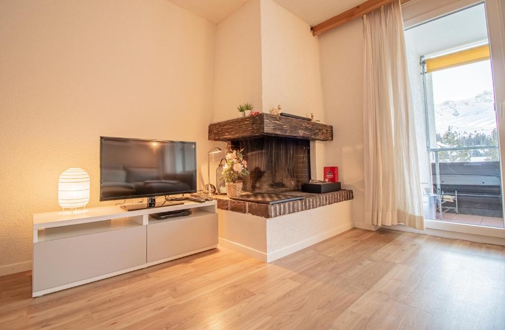 Kuchyň nebo kuchyňský kout v ubytování Rothornblick 57 by Arosa Holiday