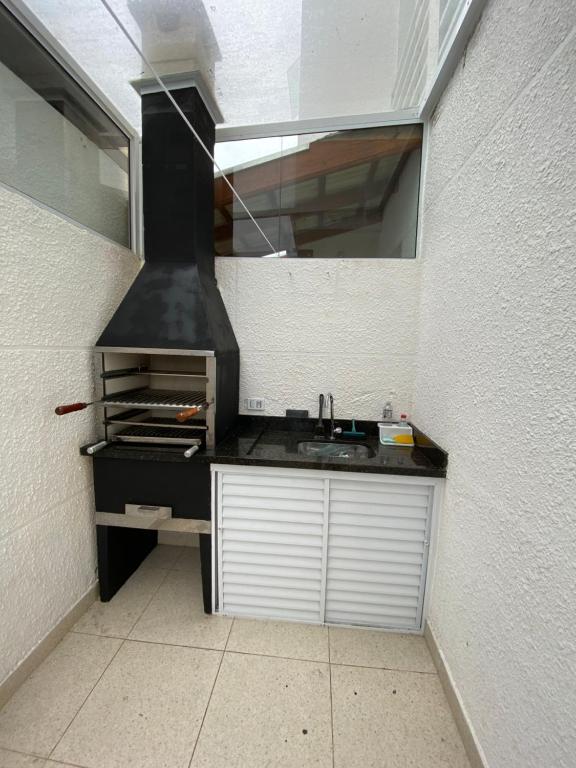  Linda Casa com 03 suítes 150 mts da praia