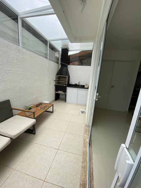  Linda Casa com 03 suítes 150 mts da praia