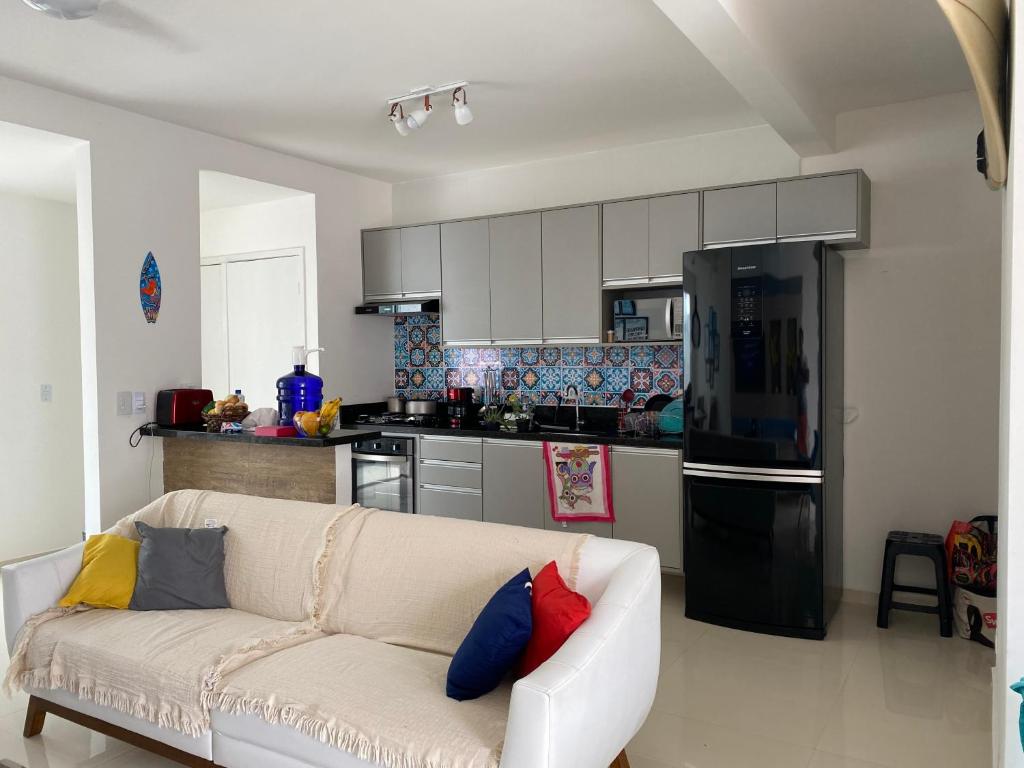  Linda Casa com 03 suítes 150 mts da praia