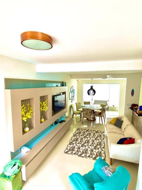 Linda Casa com 03 suítes 150 mts da praia