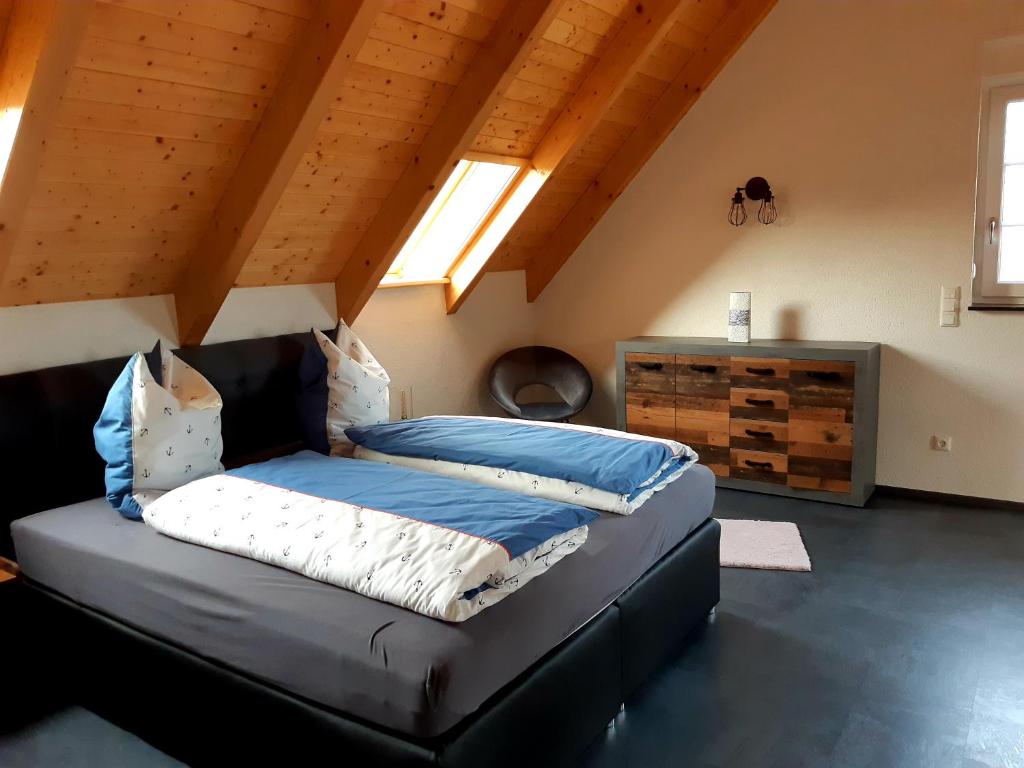 Säng eller sängar i ett rum på Ferienhaus Britta Kietzmann