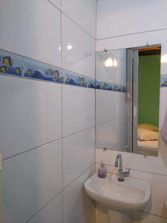  CASA CONFORTÁVEL PERTINHO DA PRAIA MARANDUBA