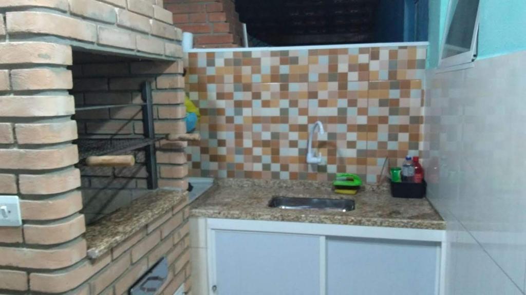  CASA CONFORTÁVEL PERTINHO DA PRAIA MARANDUBA