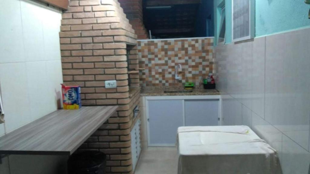  CASA CONFORTÁVEL PERTINHO DA PRAIA MARANDUBA