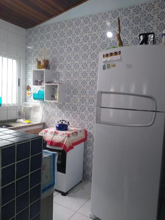  CASA CONFORTÁVEL PERTINHO DA PRAIA MARANDUBA