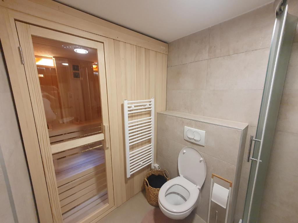 Bjelasnica Tuzlaks Apartment -SAUNA-free parking - Appartement D'une Chambre