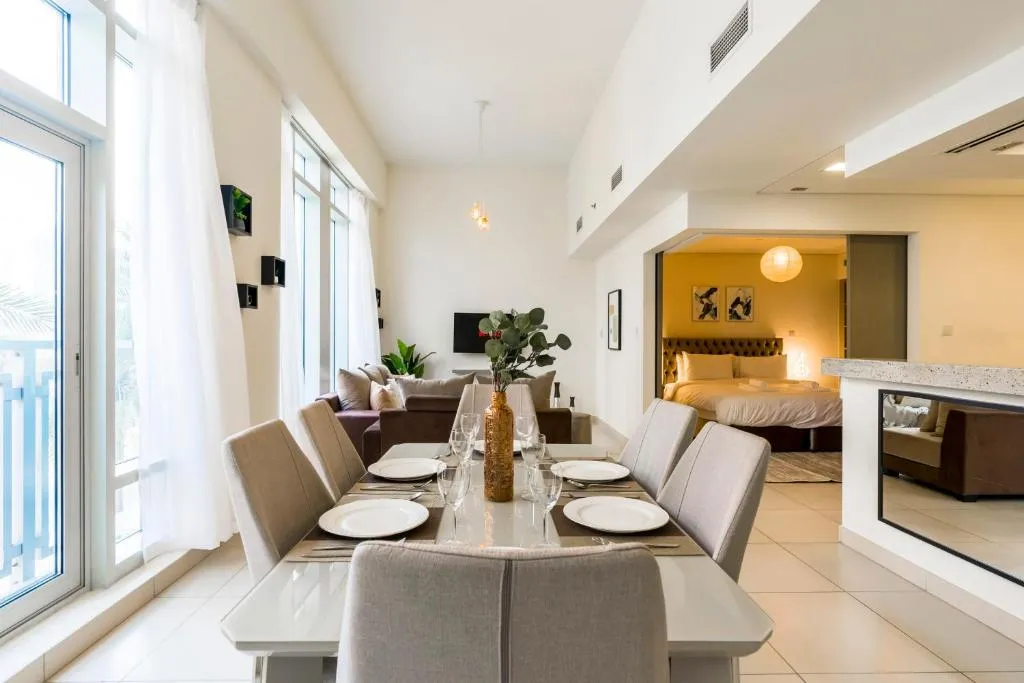 GuestReady - Spacious Apt in Downtown Maid's room, Alantos, United Arab Emirates