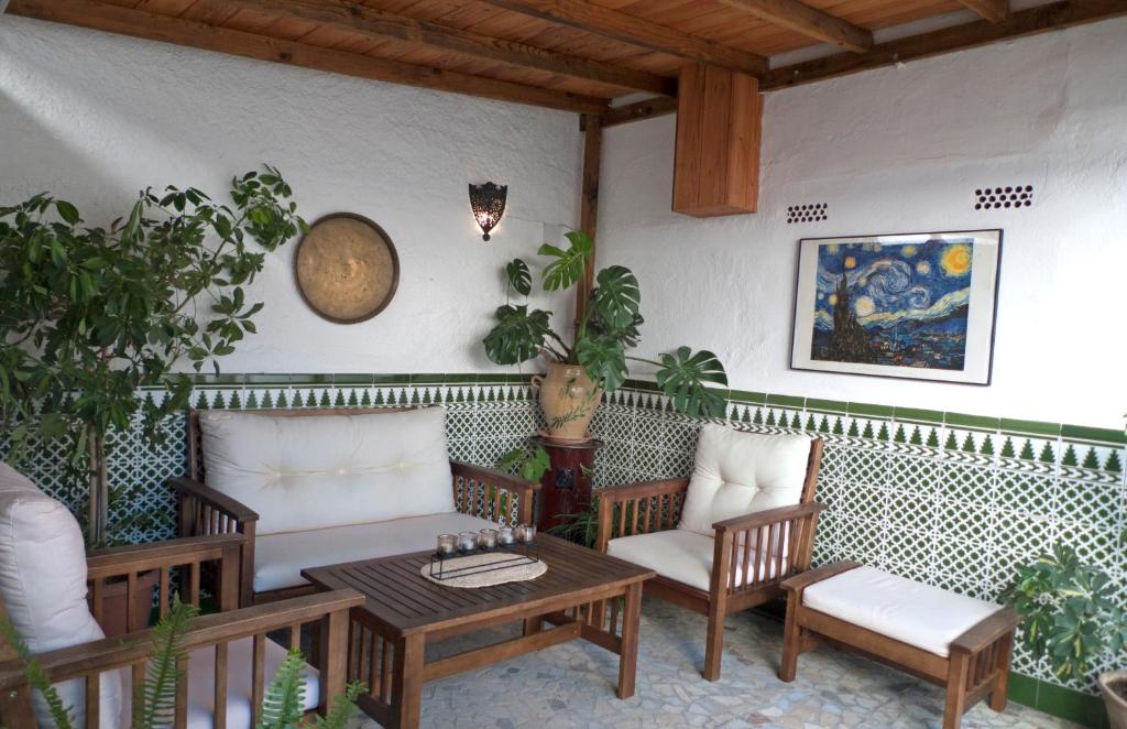 Posezení v ubytování LA CASA DE LOS PINTORES, junto al centro de Granada