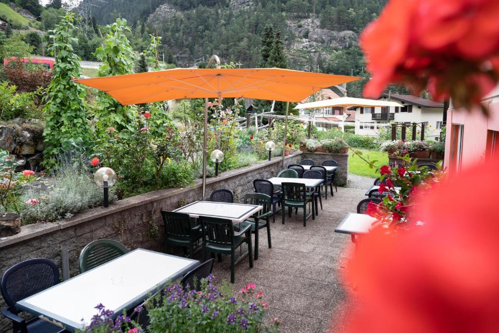 Ein Garten an der Unterkunft Hotel Gerig