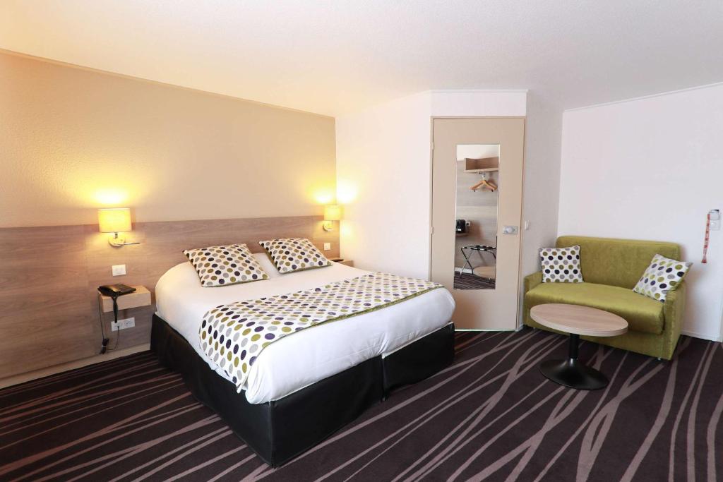 Postel nebo postele na pokoji v ubytování Sure Hotel by Best Western Limoges Sud