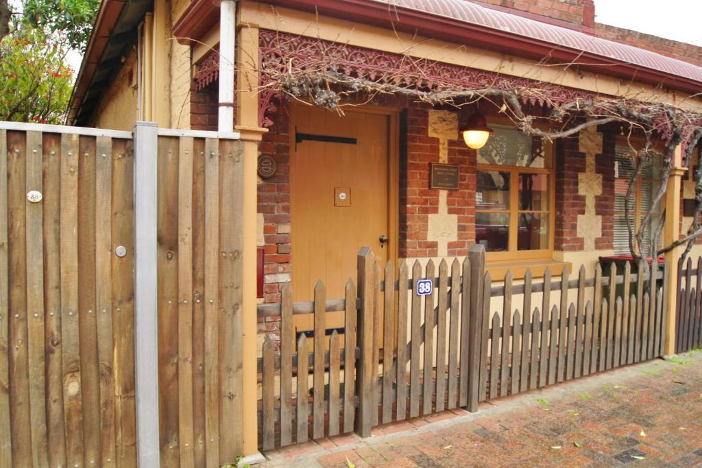 North Adelaide Heritage Cottages & Apartments - Resim 13