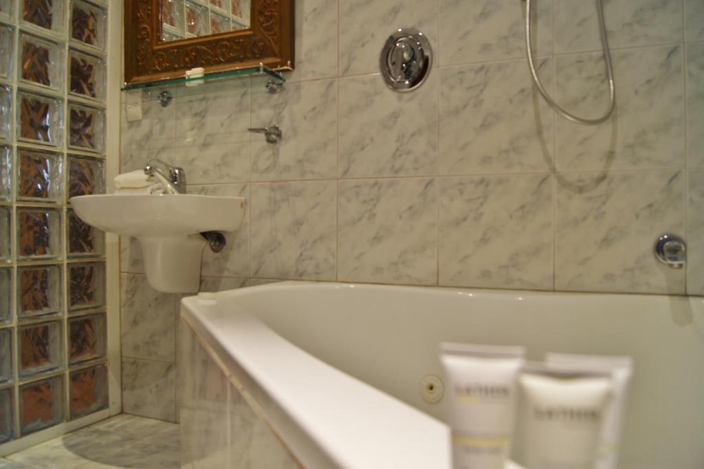 North Adelaide Heritage Cottages & Apartments - Resim 16