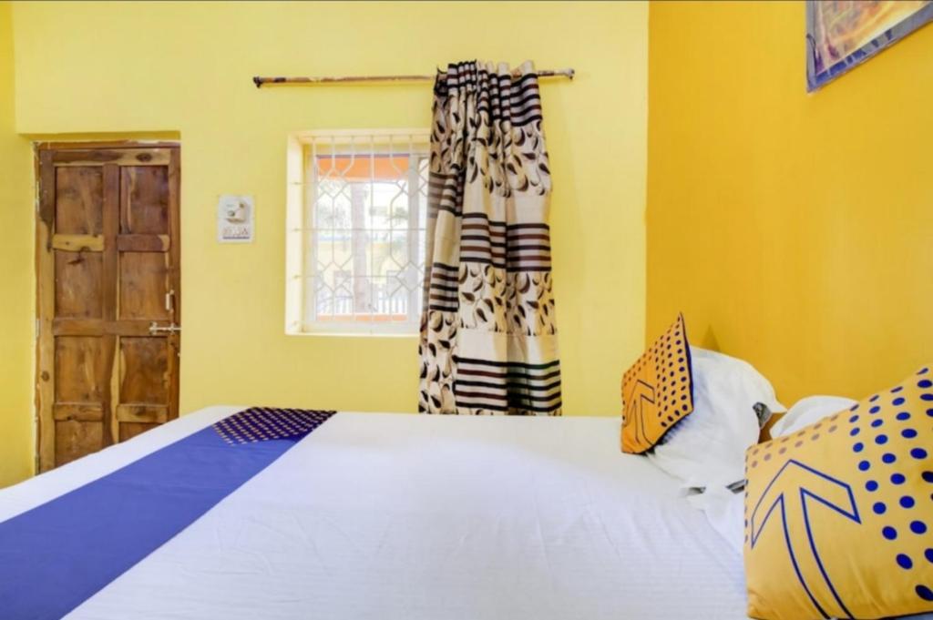 Postel nebo postele na pokoji v ubytování Samantha Inn Beach Resort