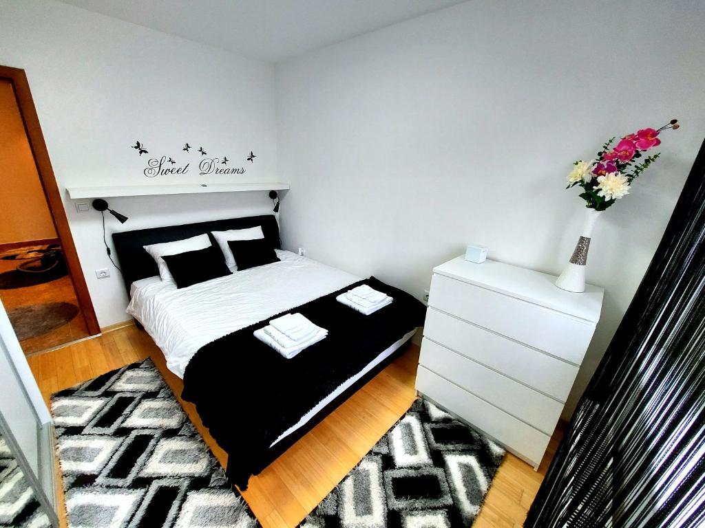 Postel nebo postele na pokoji v ubytování Deluxe Apartment MyPlace