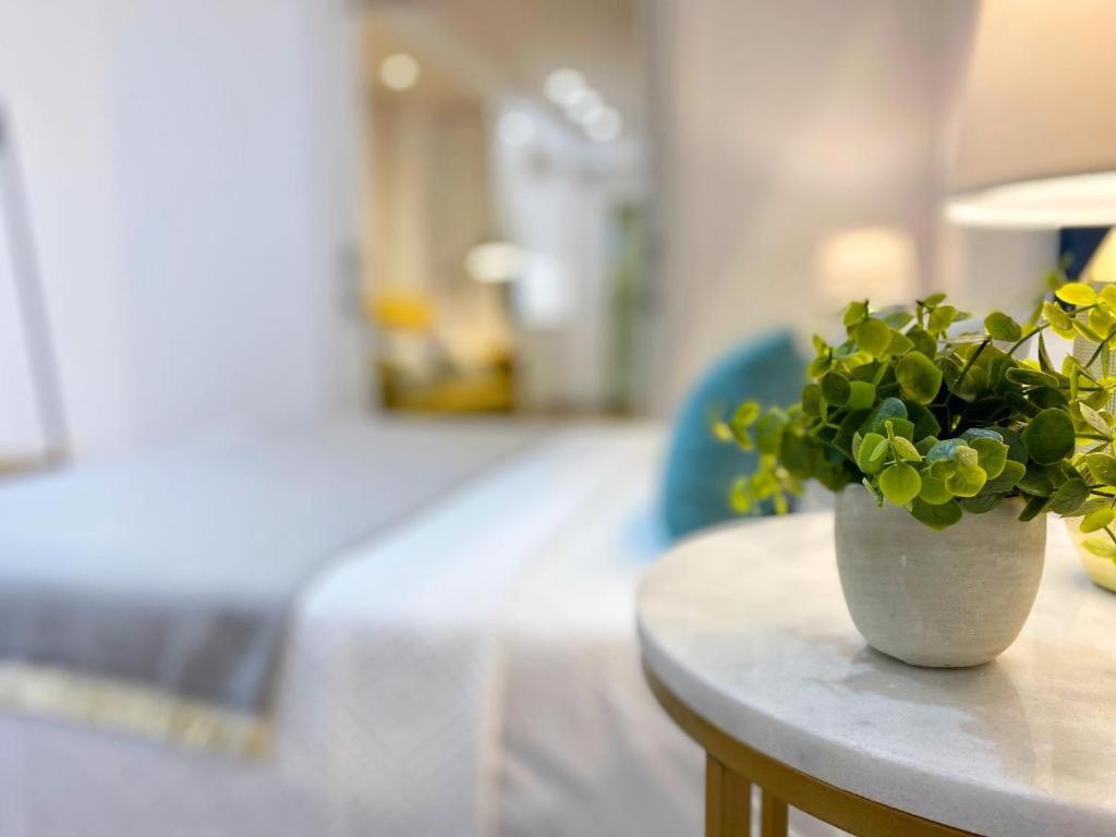 A bed or beds in a room at iloftmalaga Alameda de Capuchinos II