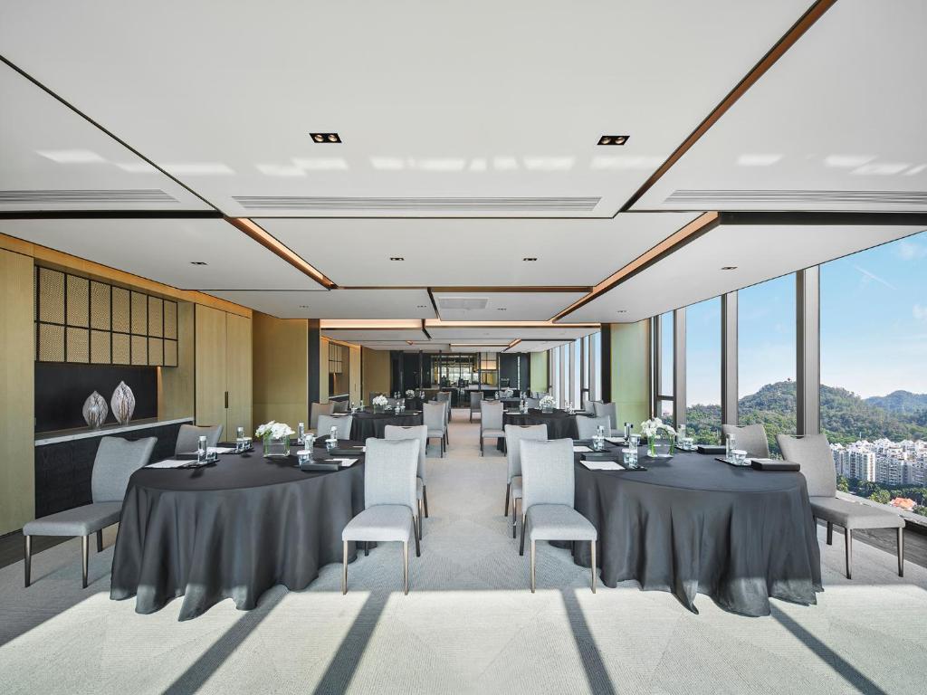 Restaurace v ubytování InterContinental Dongguan by IHG - Free shuttle bus to Canton Fair during Canton Fair period