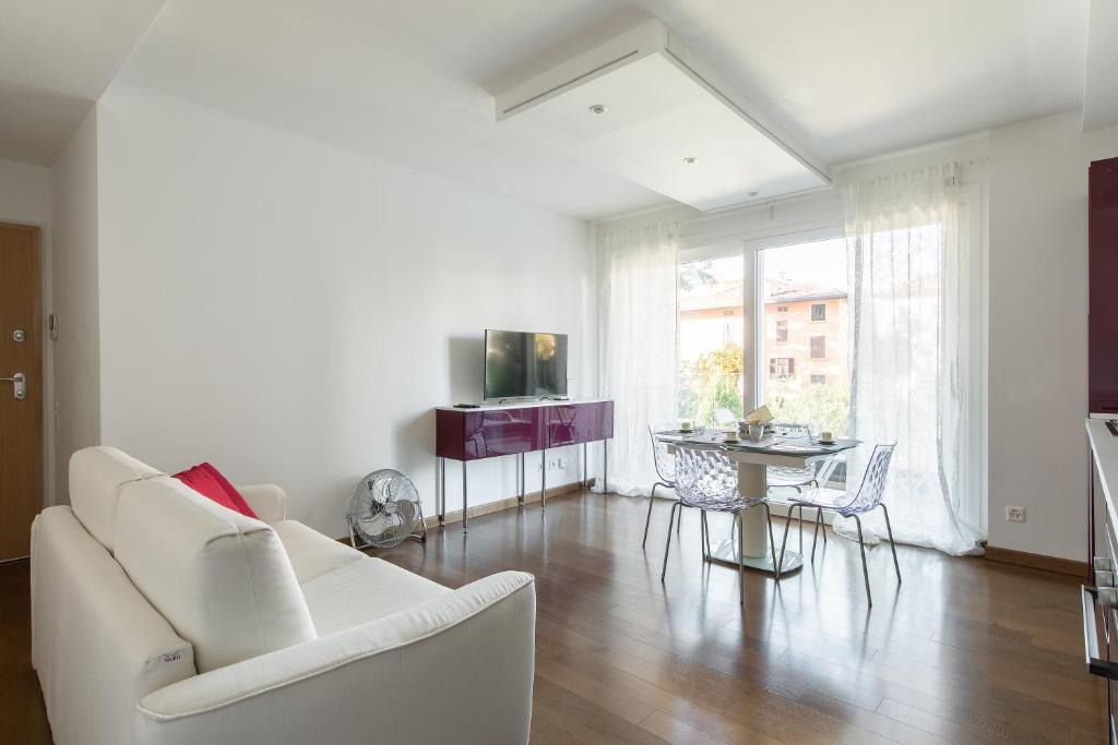 Roggia Apartments by Quokka 360 - central flats with parking space - Resim 41