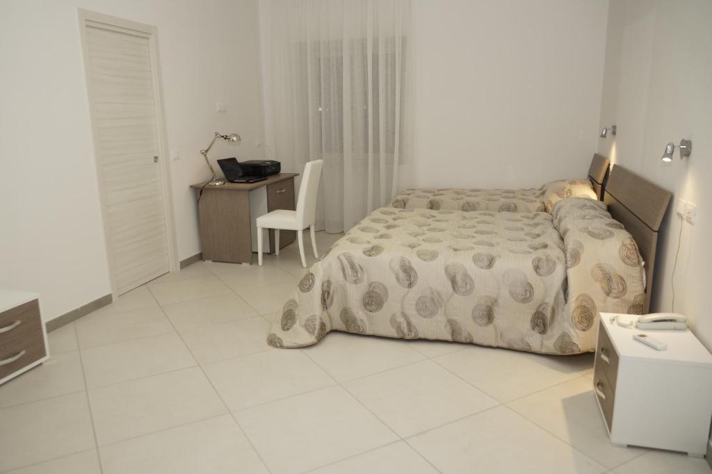 HOTEL VALLEVERDE - Quadruple Room With Mountain View