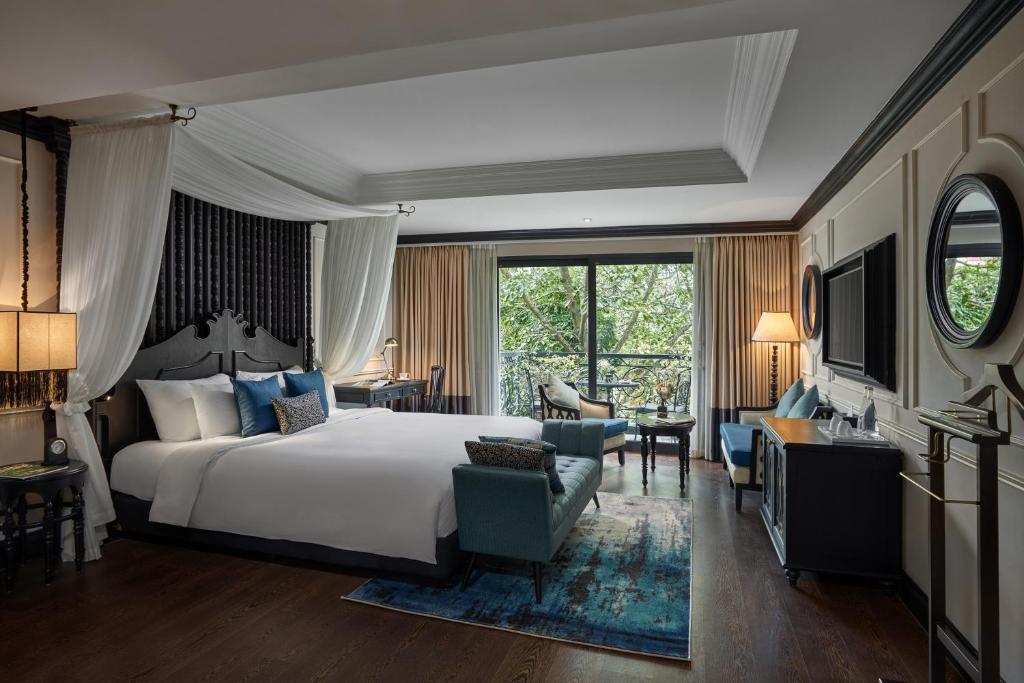 Кровать или кровати в номере Aira Boutique Hanoi Hotel & Spa