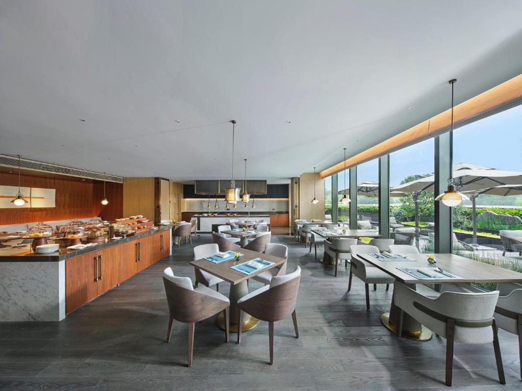 Restaurace v ubytování InterContinental Dongguan by IHG - Free shuttle bus to Canton Fair during Canton Fair period