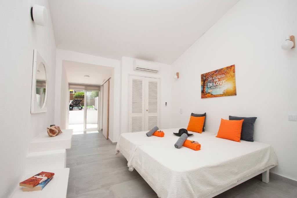 Postel nebo postele na pokoji v ubytování Villa São Paulo by Algarve Vacation