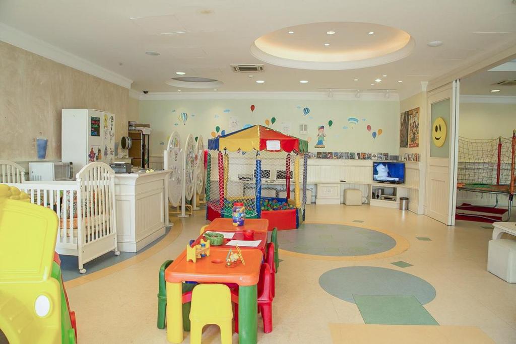  Apartamento com varanda no IL Campanário Resort