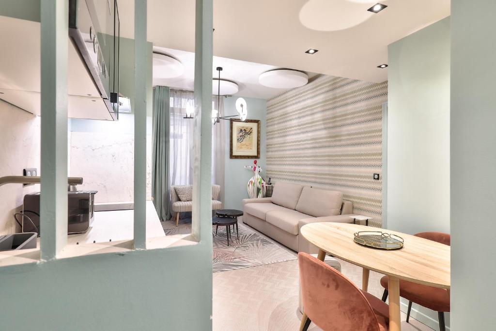 Hotel 33 Marbeuf - Resim 17