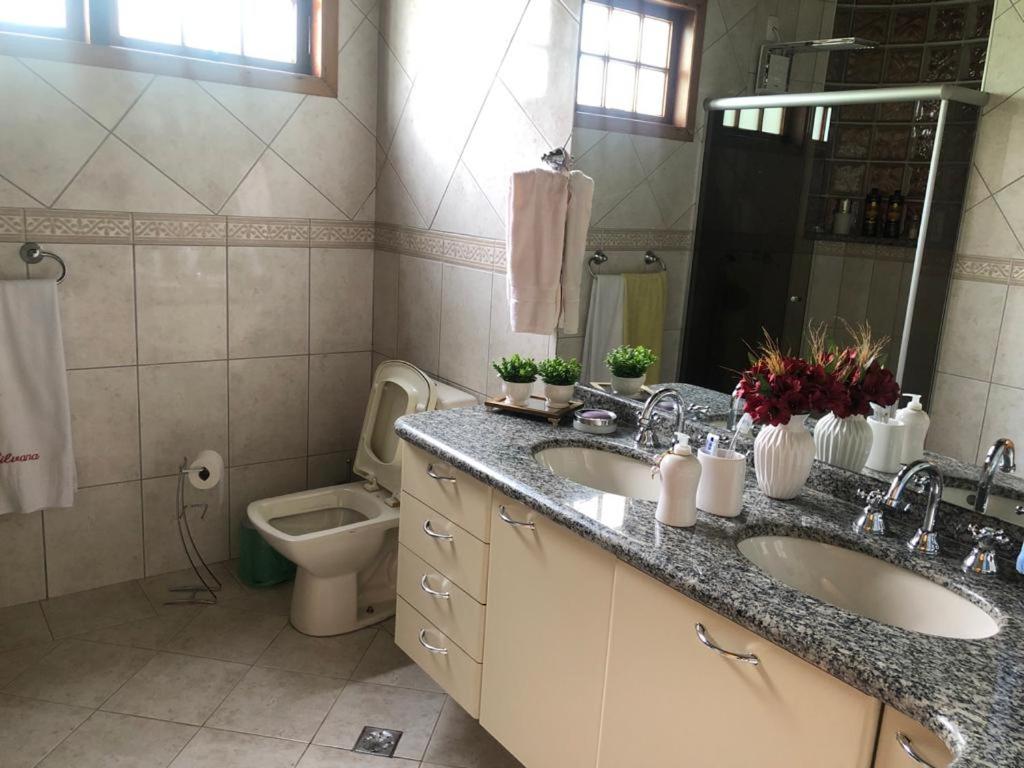  Chácara Confortável em Campinas