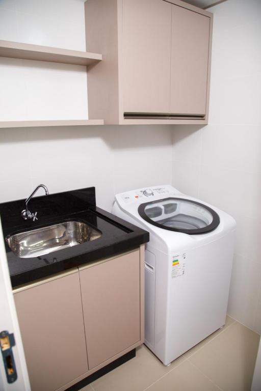  MODERNO APARTAMENTO 02 DORMITÓRIOS 01 SUÍTE BOMBAS