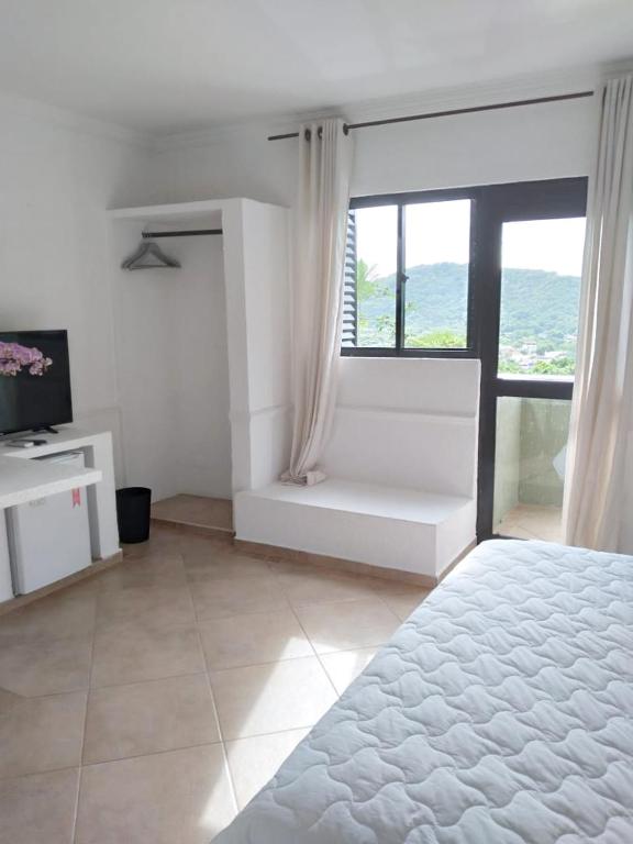  Hotel Caieiras