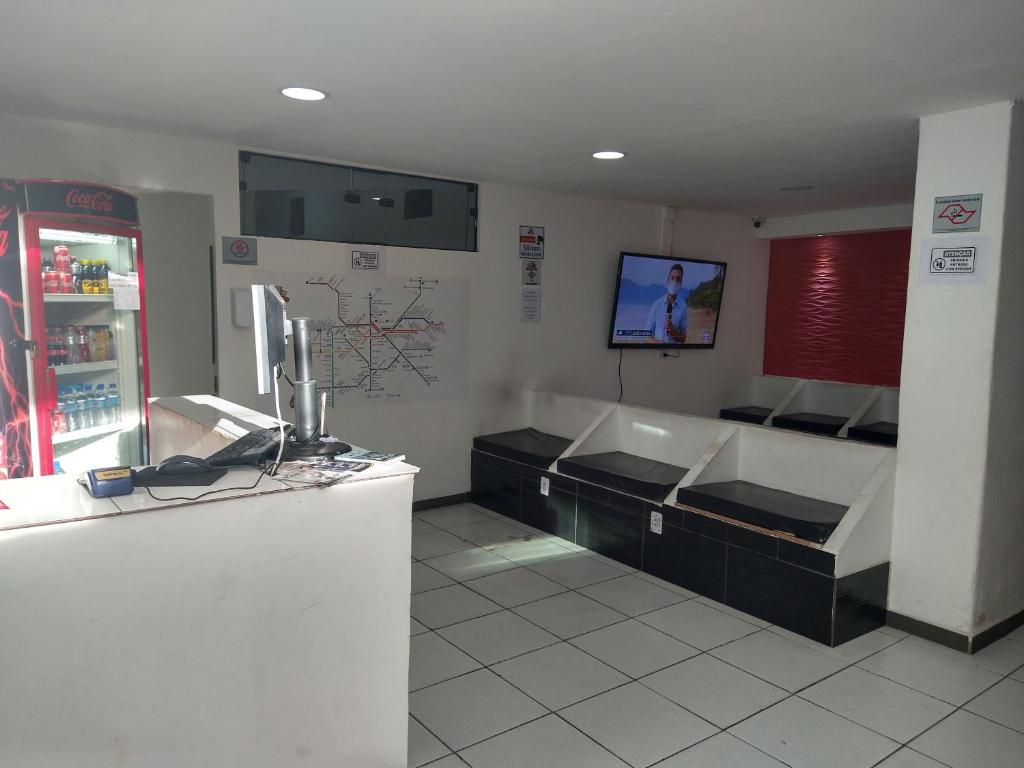  State Hostel - Em frente ao Metrô