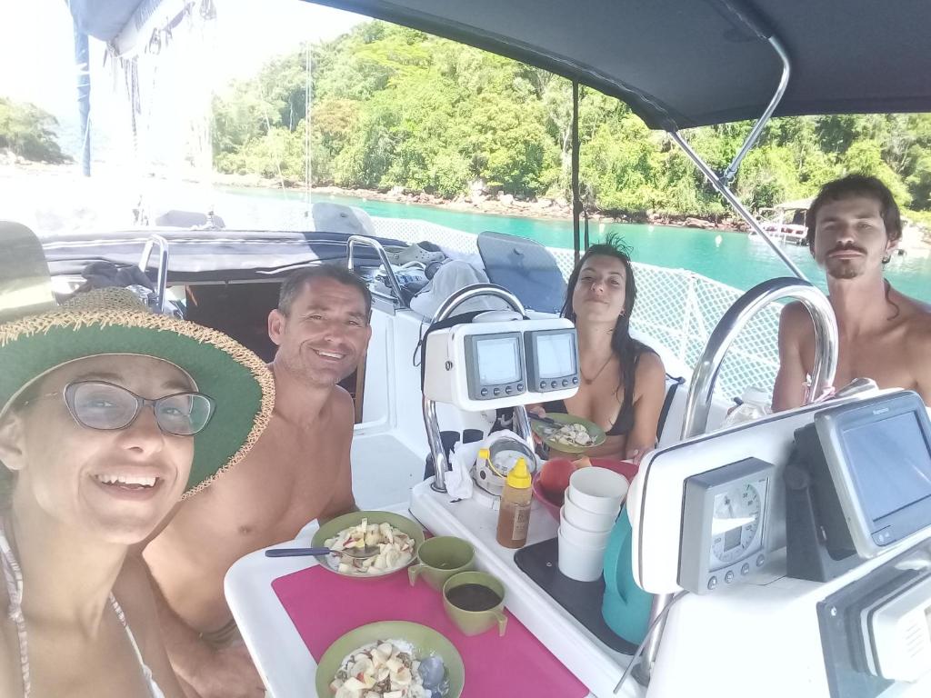 Veleiro em Ilha Grande - RJ