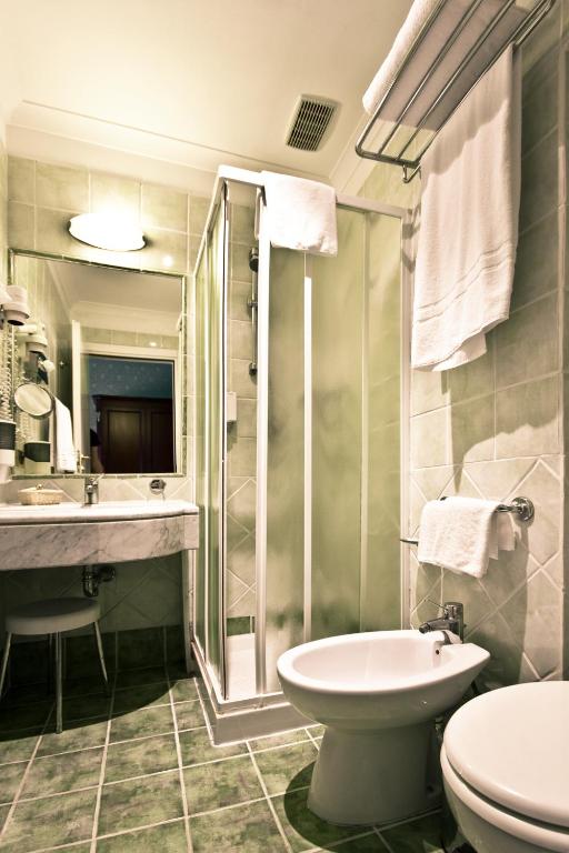 Koupelna v ubytování Gambrinus Hotel