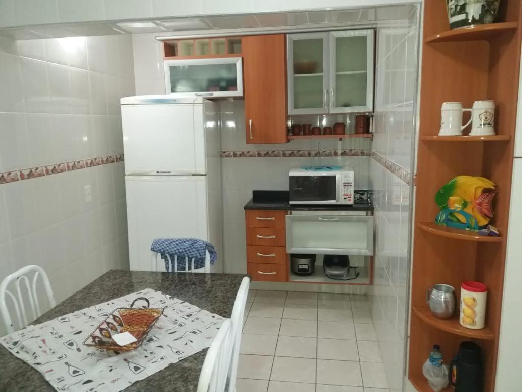  LINDO APARTAMENTO Guilhermina - EDIFICIO FRENTE PARA O MAR