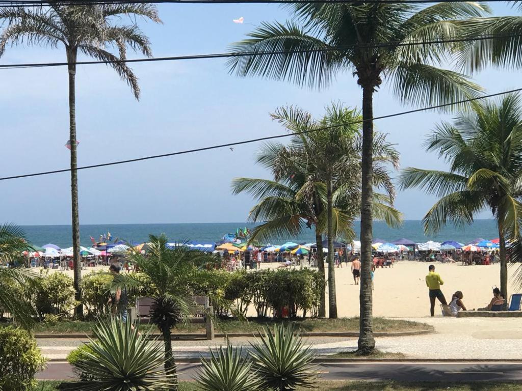  LINDO APARTAMENTO Guilhermina - EDIFICIO FRENTE PARA O MAR