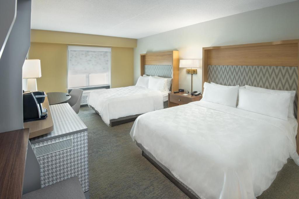 Holiday Inn East Windsor - Cranbury Area photo