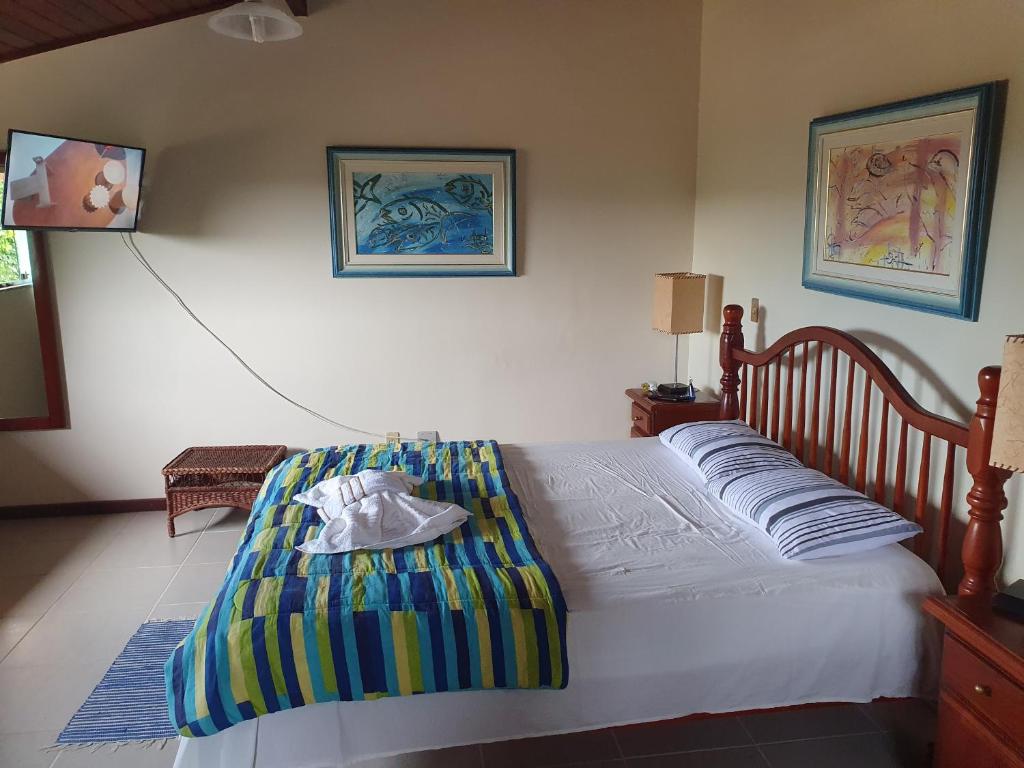  CASA COM 4 QUARTO EM BUZIOS - 2 SUITES - Perto de Tudo