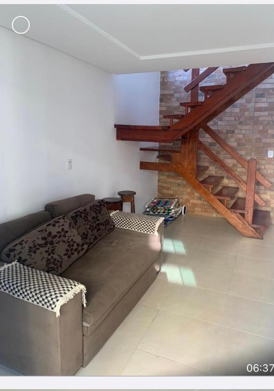  Apartamento em condomínio fechado e familiar.