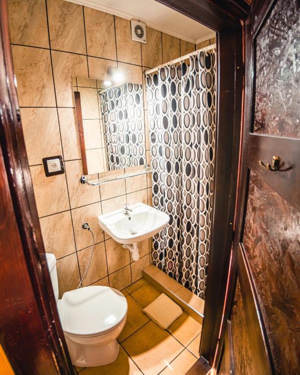 Kúpeľňa v ubytovaní Dom wypoczynkowy Stoch Mądry