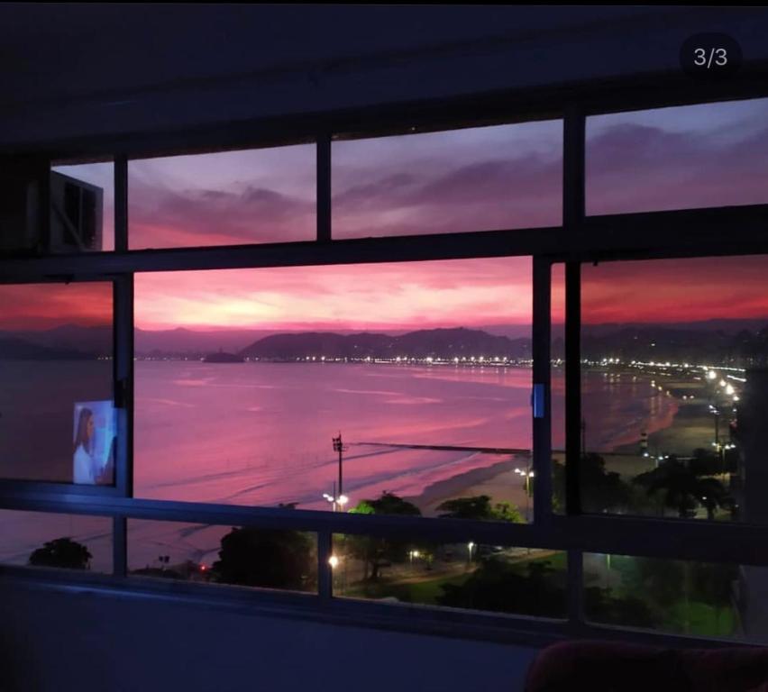  Lindo apto em frente à praia