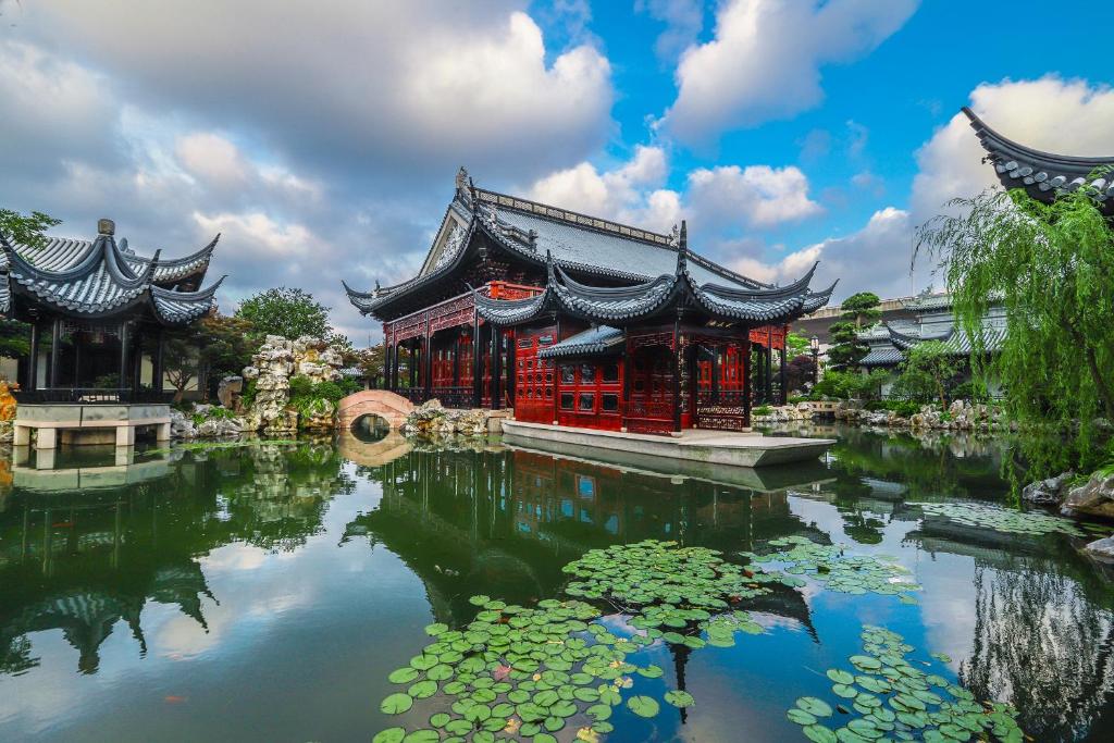 Zahrada ubytování Royal Garden Hotel Shanghai-Free Shuttle to and From Disney & PVG & close Metro Line2 easy to SHA New Expo