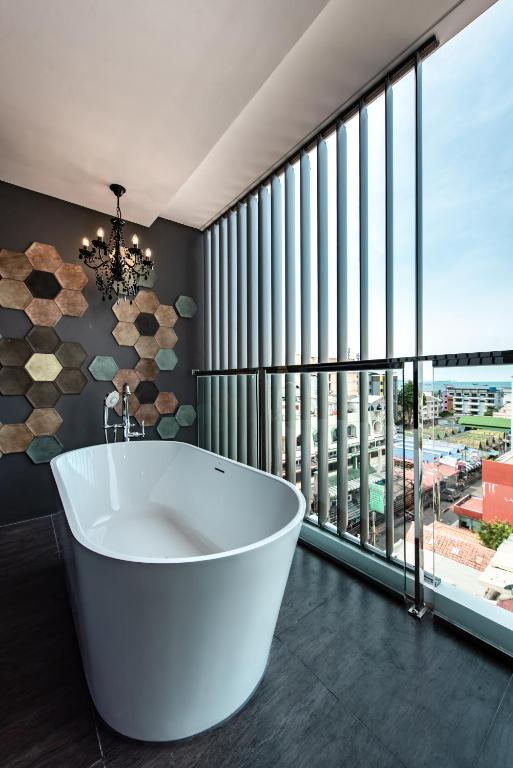 Blackwoods Hotel Pattaya - SHA Extra Plus - Resim 9