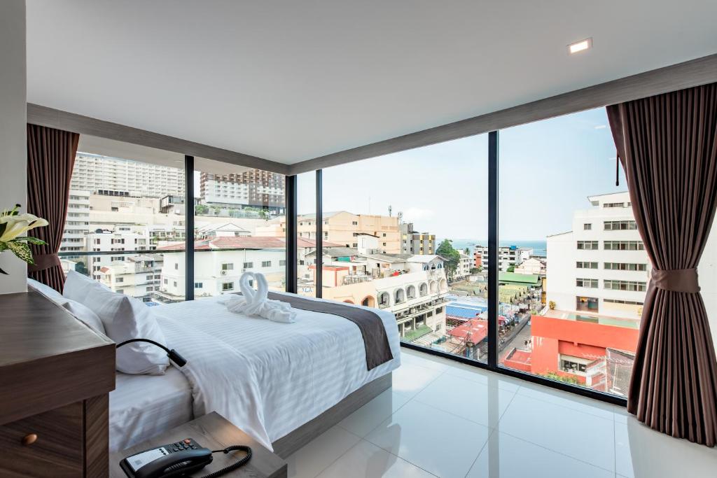 فضای داخلی Blackwoods Hotel Pattaya - SHA Extra Plus در پاتایا - تصویر ۳