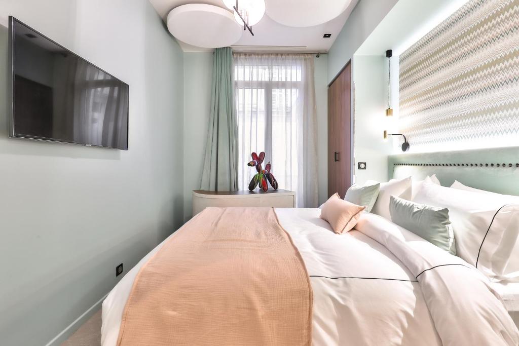 Hotel 33 Marbeuf - Resim 16