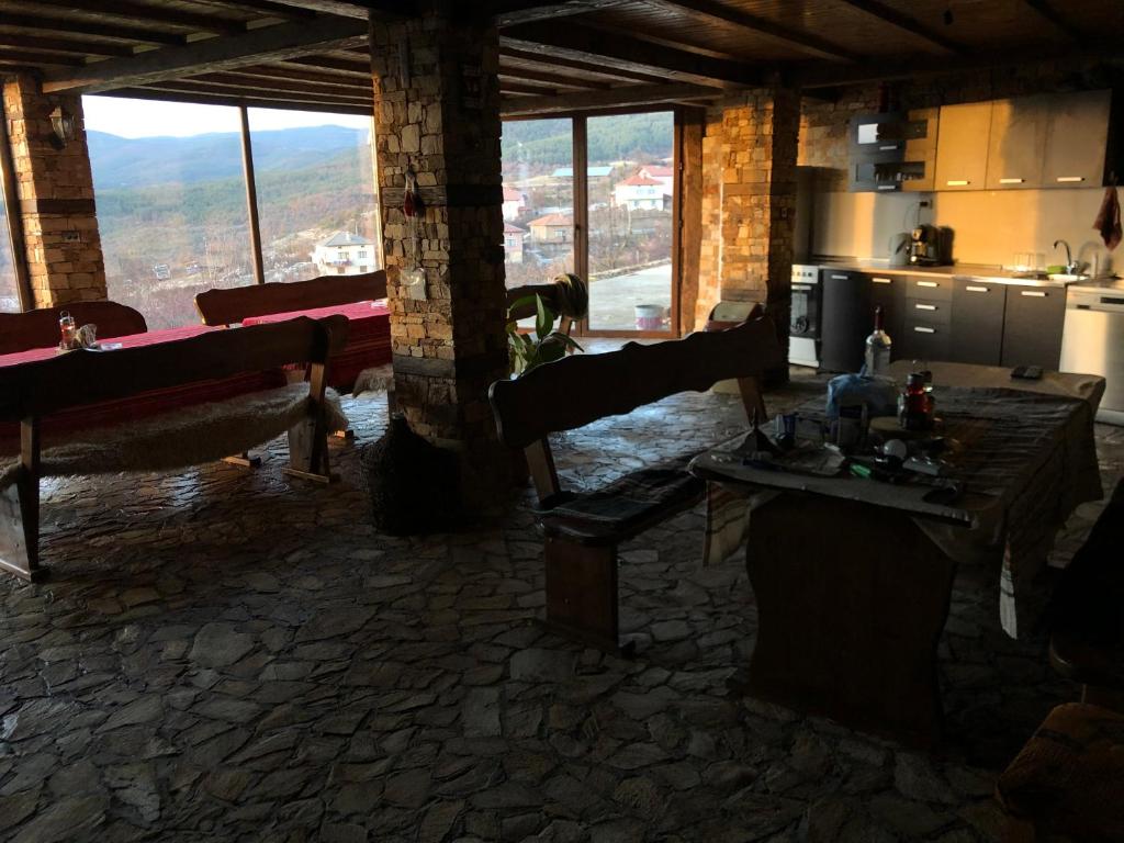 Η κουζίνα ή μικρή κουζίνα στο Guest House Agush